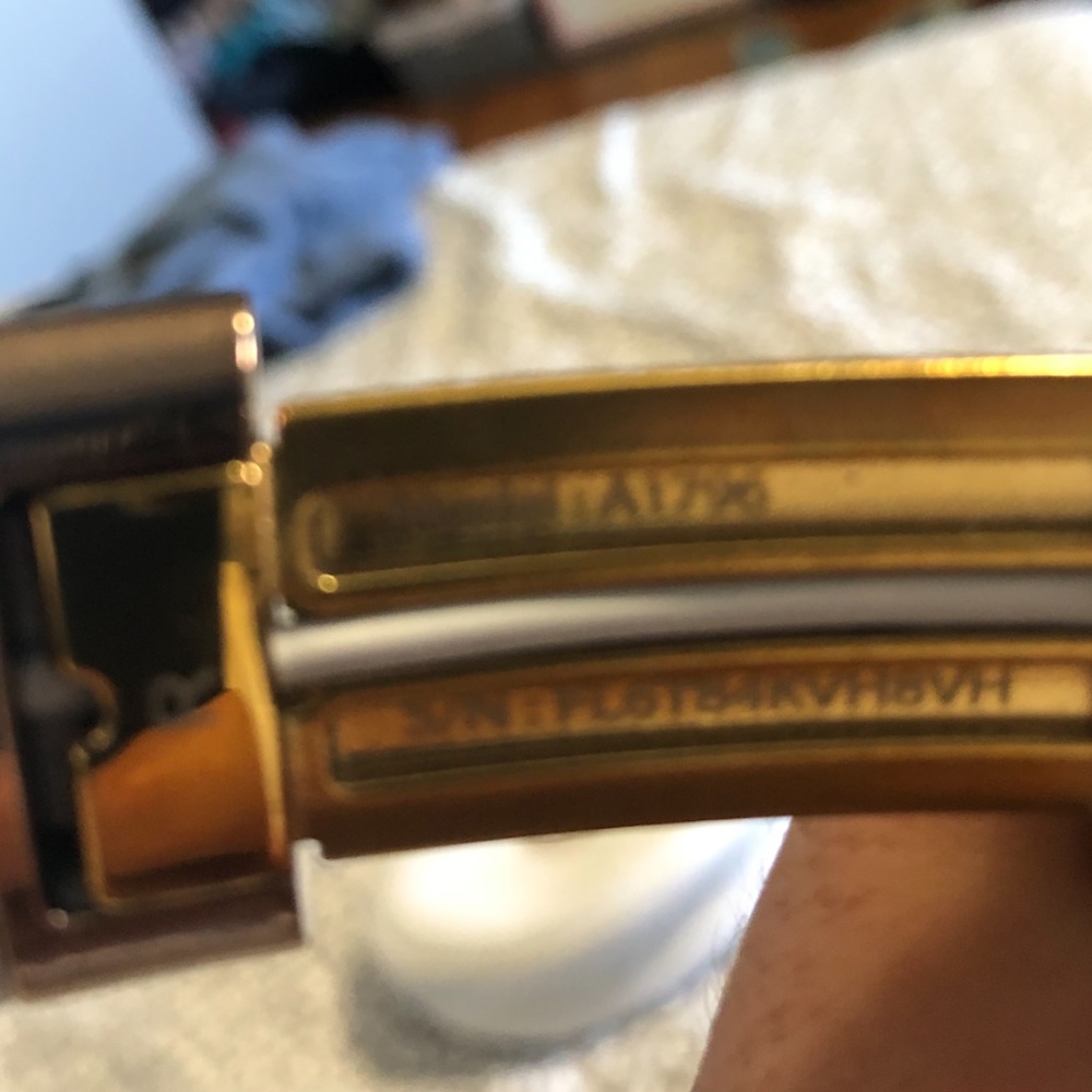 Beats Solo 3 Gold - Picture 2 of 3